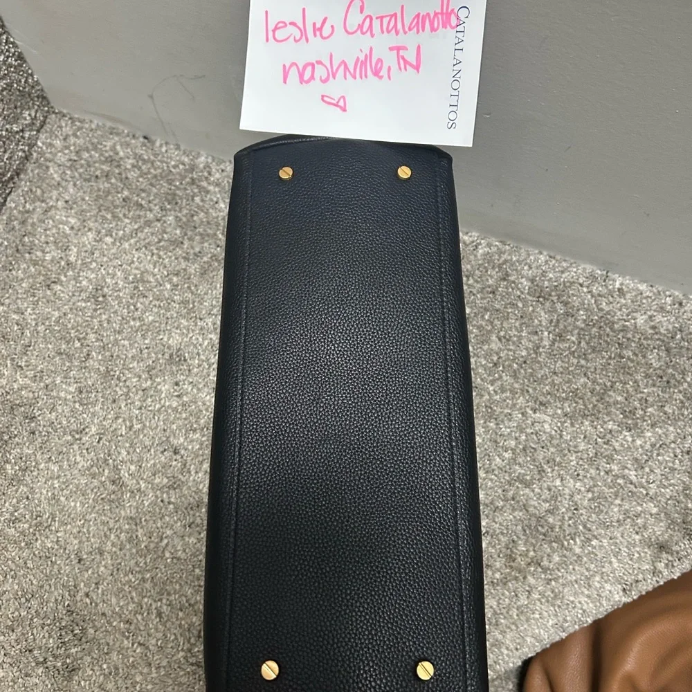 Tory Burch BRITTEN TRIPLE Black Leather Shoulder Bag tote with Gold Chain - Picture 3 of 7